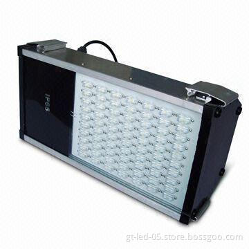 LED Floodlight with 70W Power Supply Consumption, Energy Saving